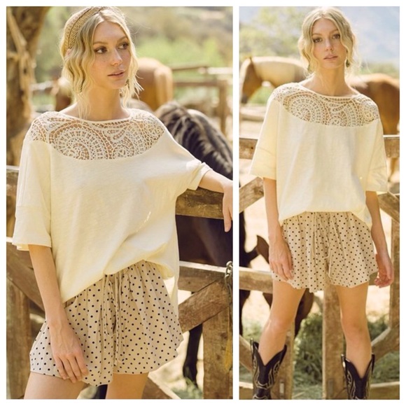 NEW Gorgeous Lace Yoke Embroidered Crochet Top - Picture 11 of 11